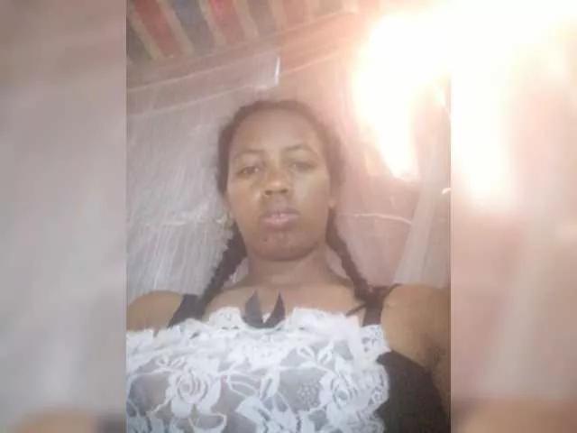 Minie4Tina on BongaCams 