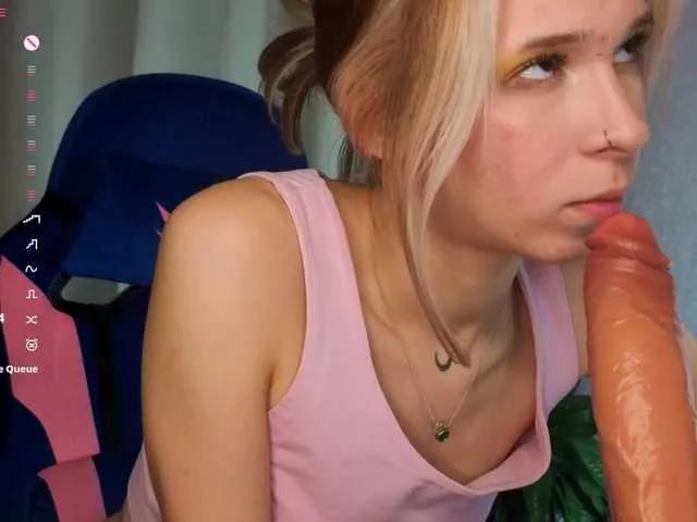 Join 19 years old MiSeki from BongaCams MiSeki from BongaCams