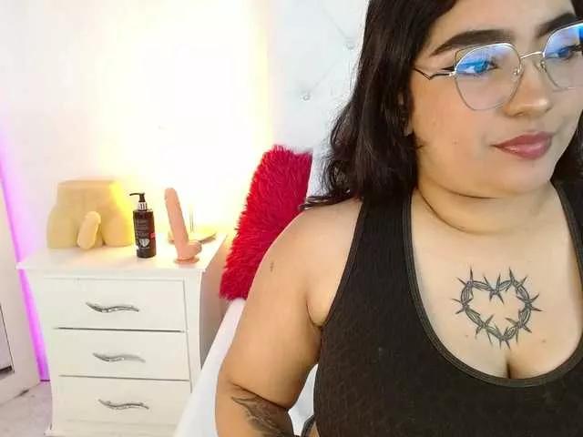 mollycurvyhot on BongaCams 