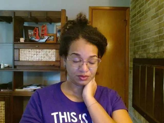 Offline Moranguh on BongaCams