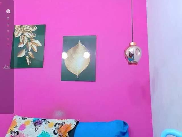 naturalmoommy on BongaCams 