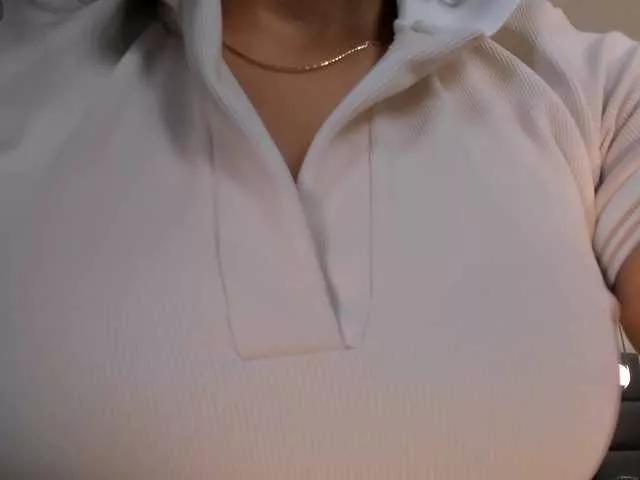 NatyFerrer on BongaCams 