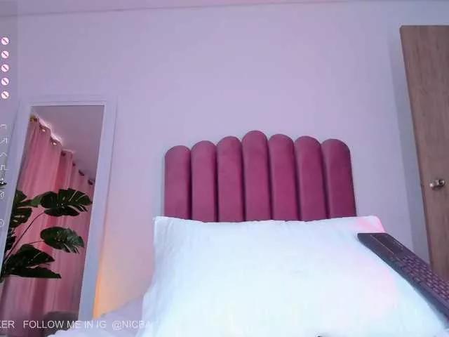 NicoleBaker on BongaCams 