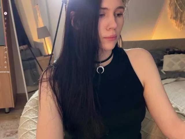 Offline NimfaHeart on BongaCams