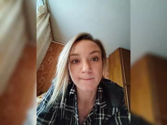 Try 18 years old Olia-81 from BongaCams Olia-81 from BongaCams