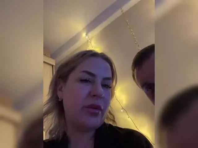 ParaLoveLove on BongaCams 