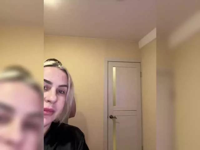 ParaLoveLove on BongaCams 