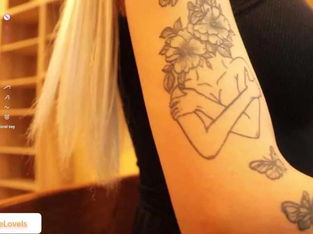 Offline PattiWhite on BongaCams