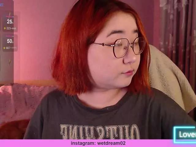 Peach-girl from BongaCams