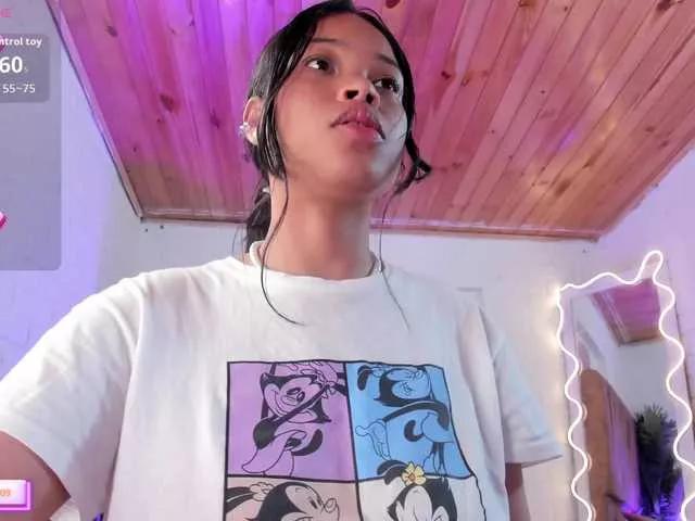 Offline penelope-tay on BongaCams