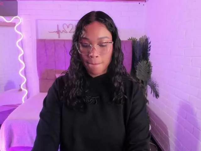 Offline penelope-tay on BongaCams