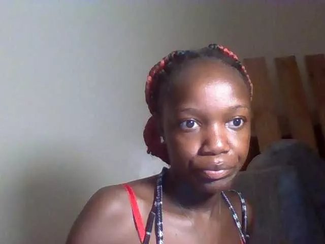 Offline Pinkypetite on BongaCams