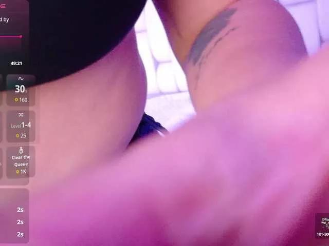 playfulcurvy on BongaCams