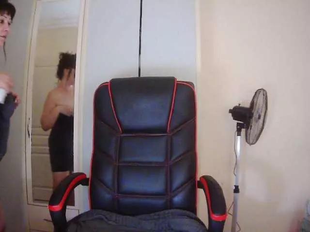 poli0107 on BongaCams 