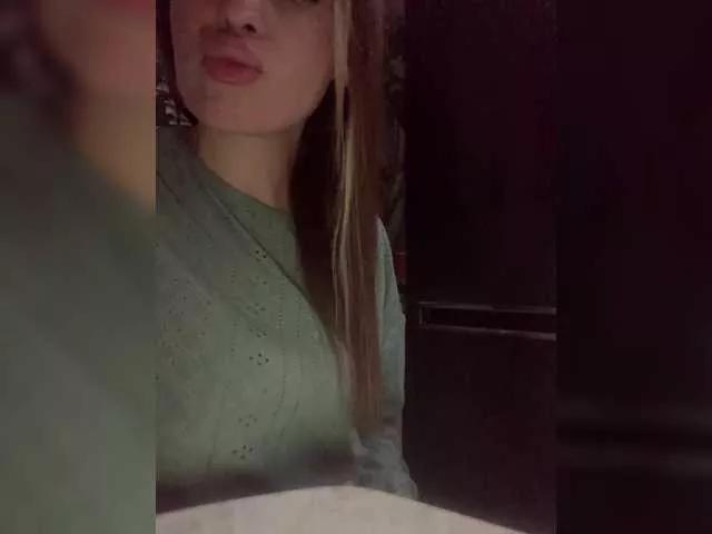 Offline Poli999 on BongaCams