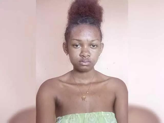 poupea on BongaCams 