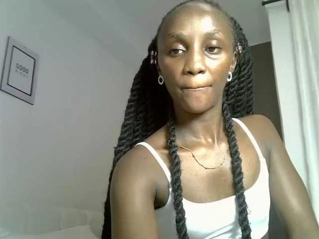 Cute Prettygee wants you to fuck her body now Prettygee from BongaCams