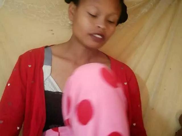 Pussy01lips on BongaCams