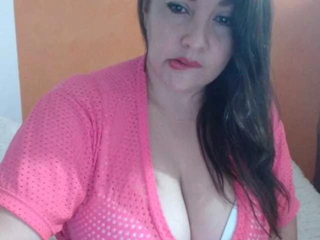 QueenOfTits on BongaCams 