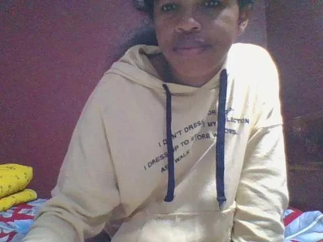 Raishahot on BongaCams 