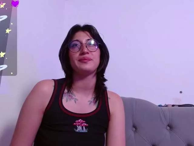 Red-moonn on BongaCams 