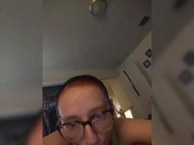 Redsworld0724 on BongaCams