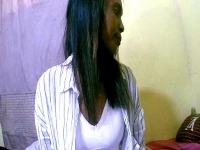 Offline Reine2delice on BongaCams