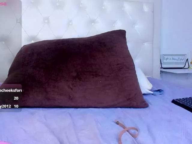 Offline rouse-sexy-hotxx77 on BongaCams