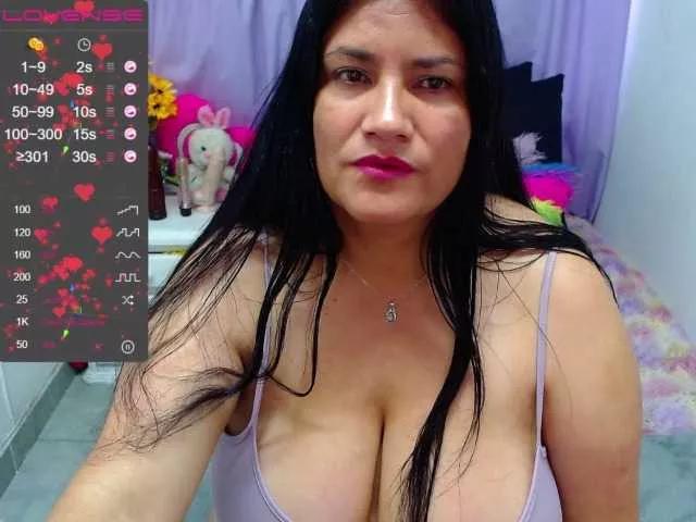 Offline salomex on BongaCams