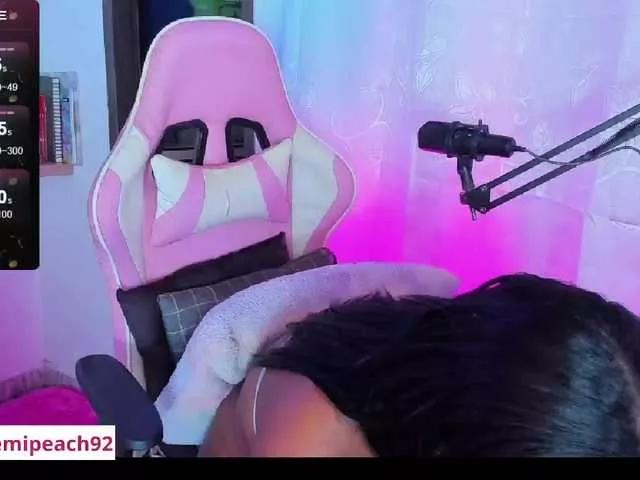 Offline Sammypeach on BongaCams