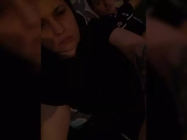 Offline Sana31 on BongaCams