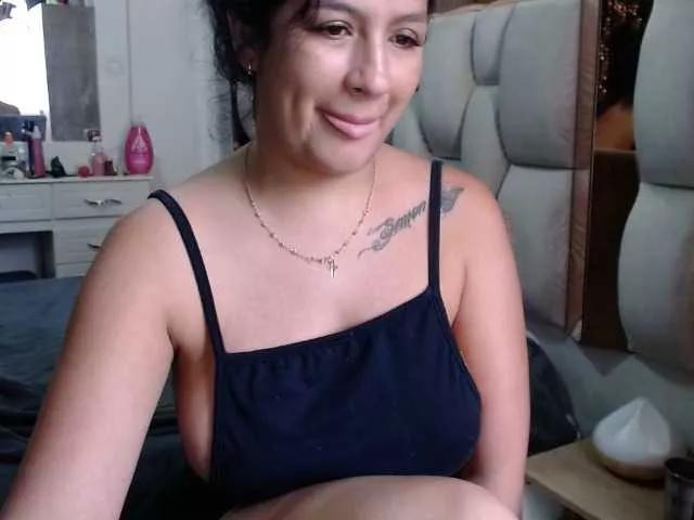 Offline sara401 on BongaCams