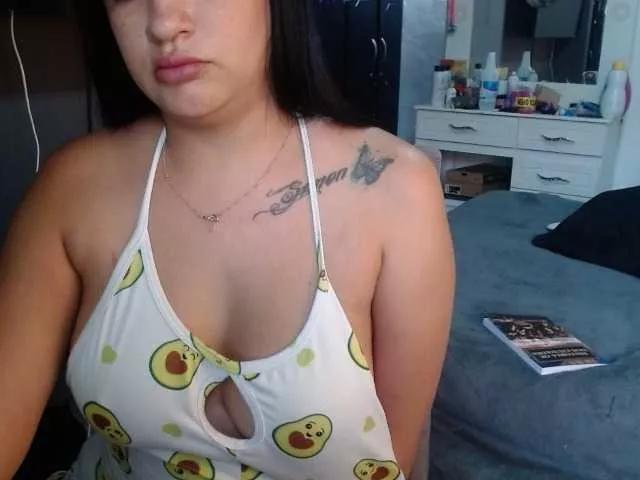 Offline sara401 on BongaCams