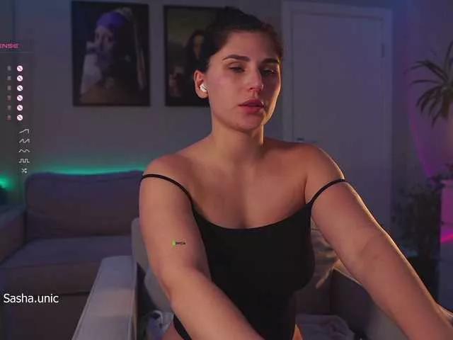 sasha-unic on BongaCams 