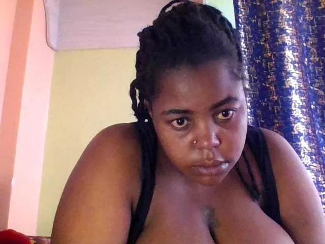 sauccyspoilage on BongaCams 