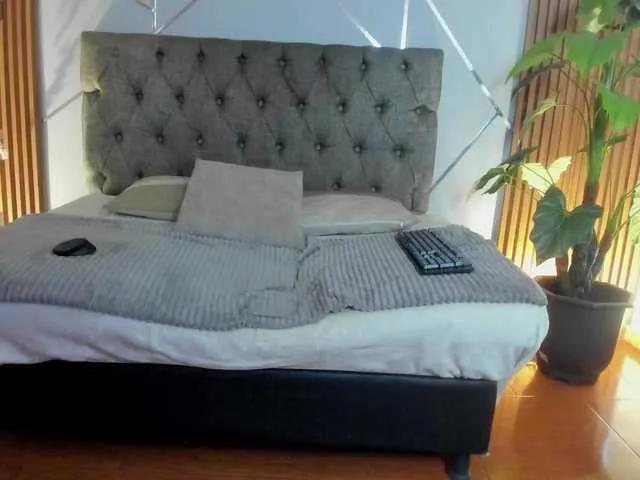 Offline Scarletth-Moon on BongaCams