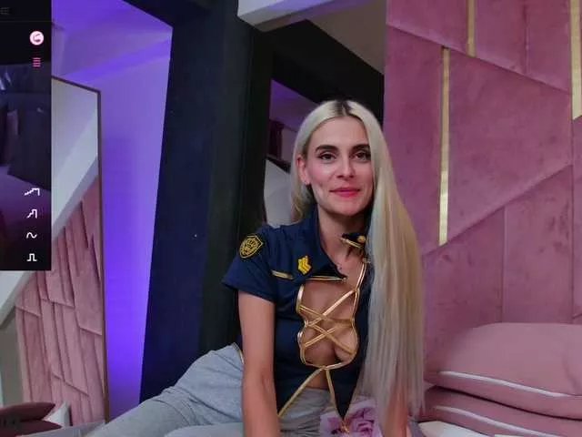 Offline SelenaDaze on BongaCams