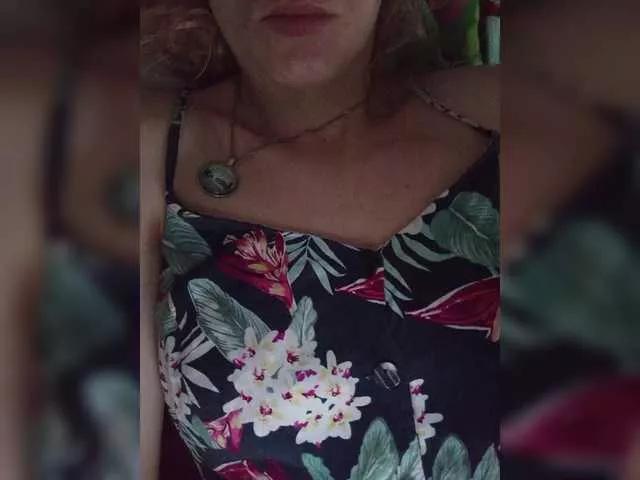 SexyBlondMia on BongaCams