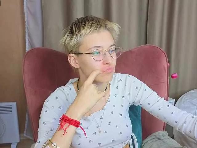 SharliRose on BongaCams 