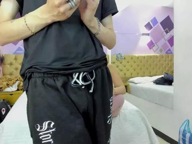 Offline SimonAndJocelyn on BongaCams