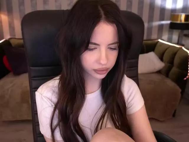 SinfulSapphiree on BongaCams 