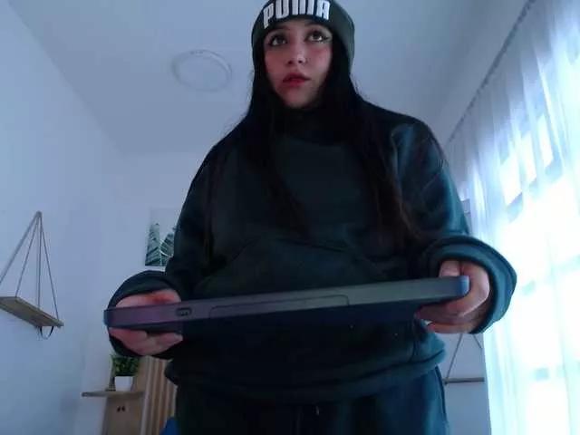 slavecuca on BongaCams 
