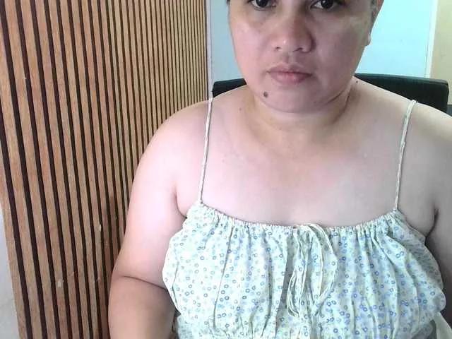 soffia-mae on BongaCams 
