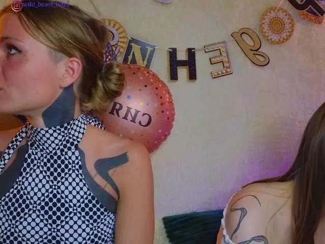 SpaceDogs on BongaCams