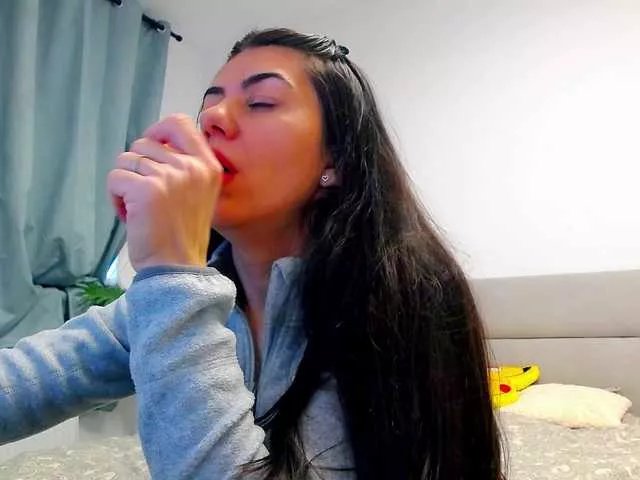 Offline sparklyeve on BongaCams