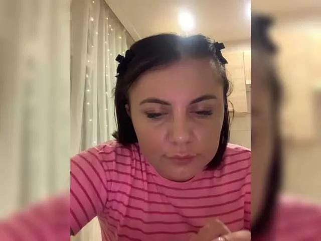 strawberry-1 on BongaCams 