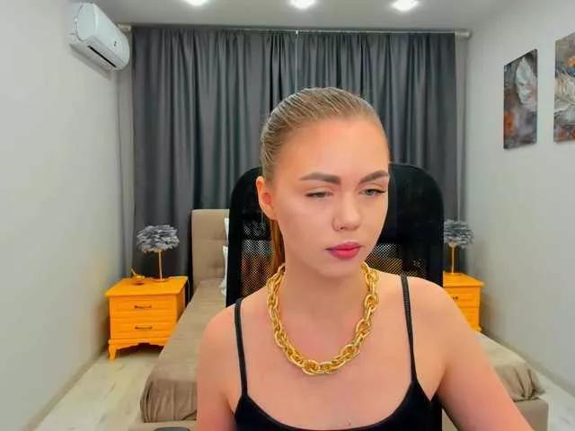 Strawberrye on BongaCams 