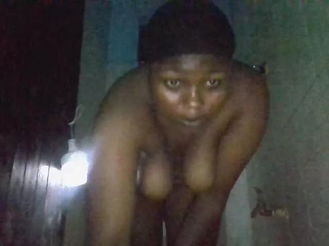 Sweetass21 on BongaCams 