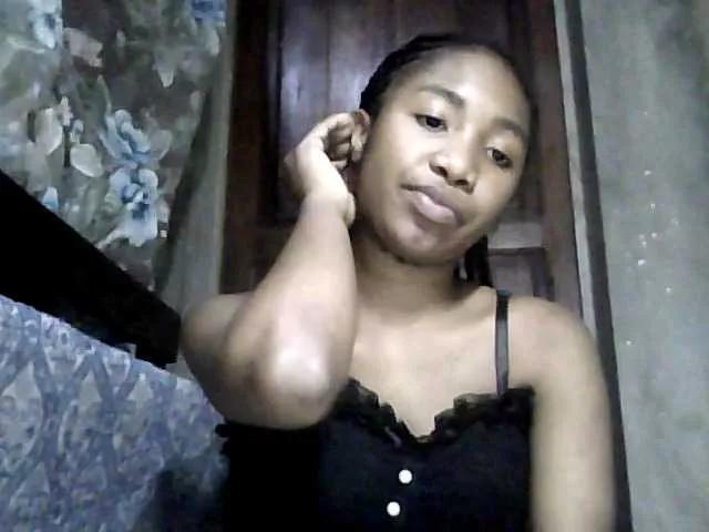 Sweetiepop on BongaCams 