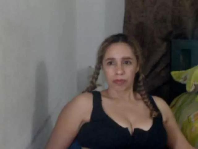 Freechat sweetperlahot on BongaCams